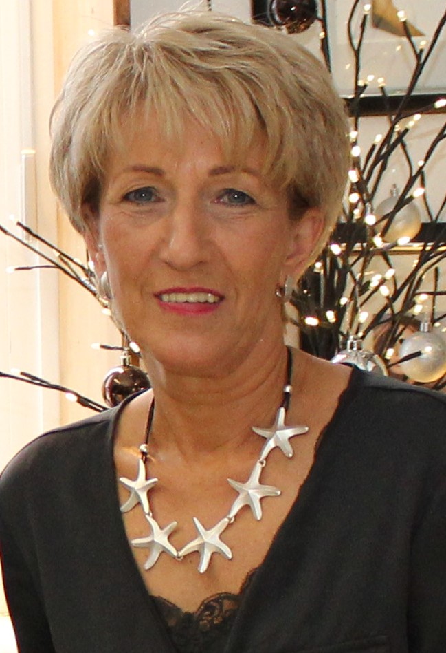 Gisela Lampert, Friseurin